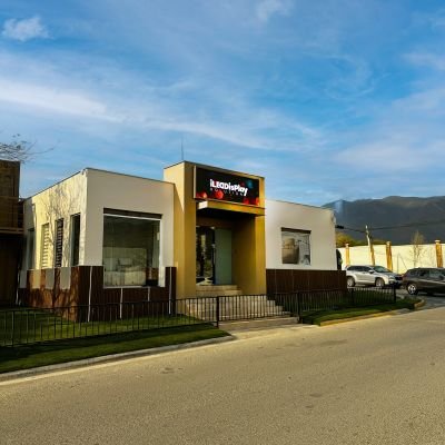 Pantalla exterior + fachada de Mas diseño - 3
